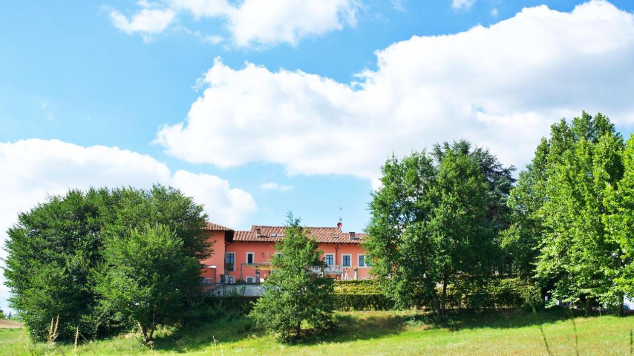 Hotel La Fertè Asti Bagian luar foto