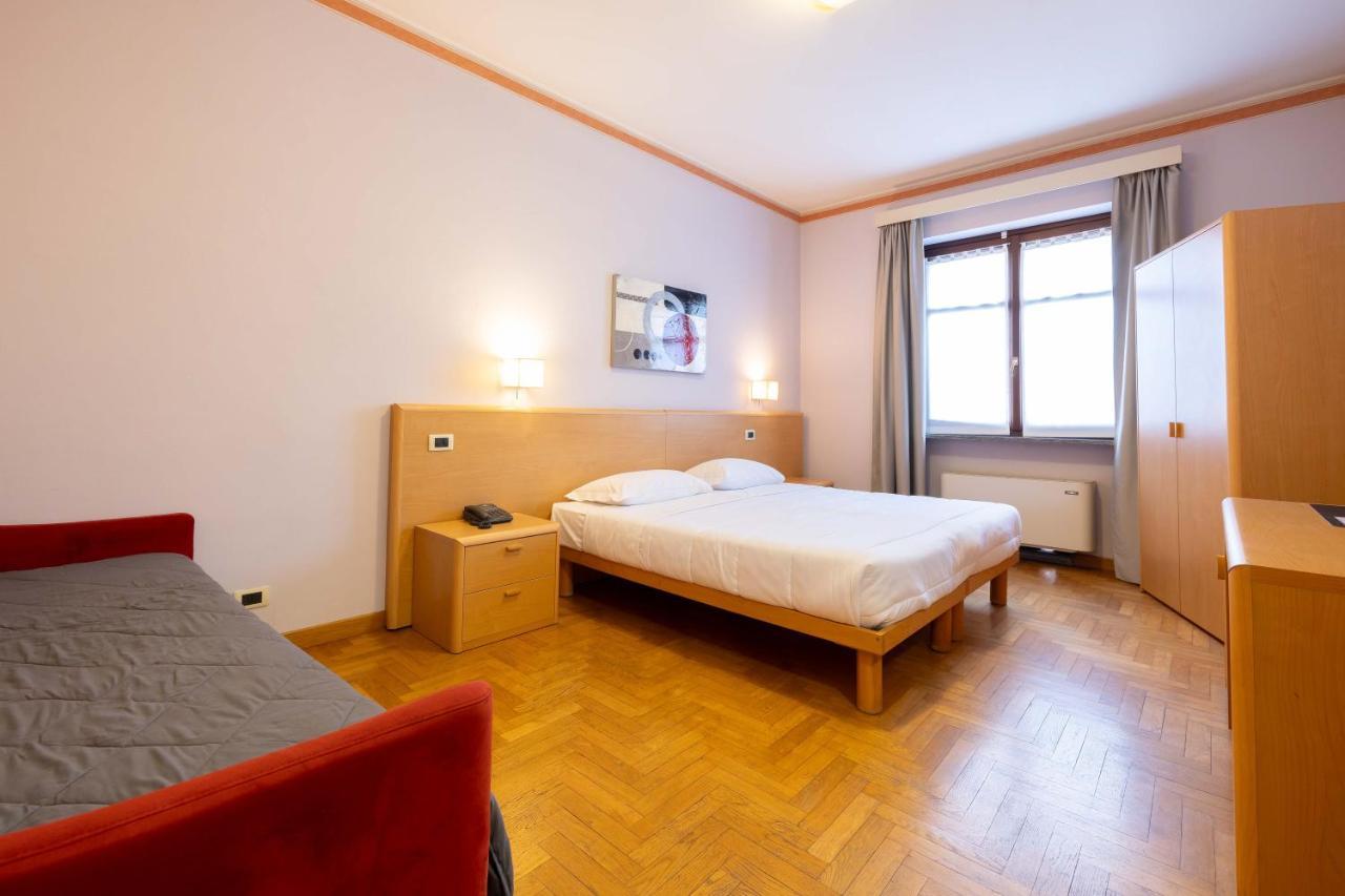 Hotel La Fertè Asti Bagian luar foto