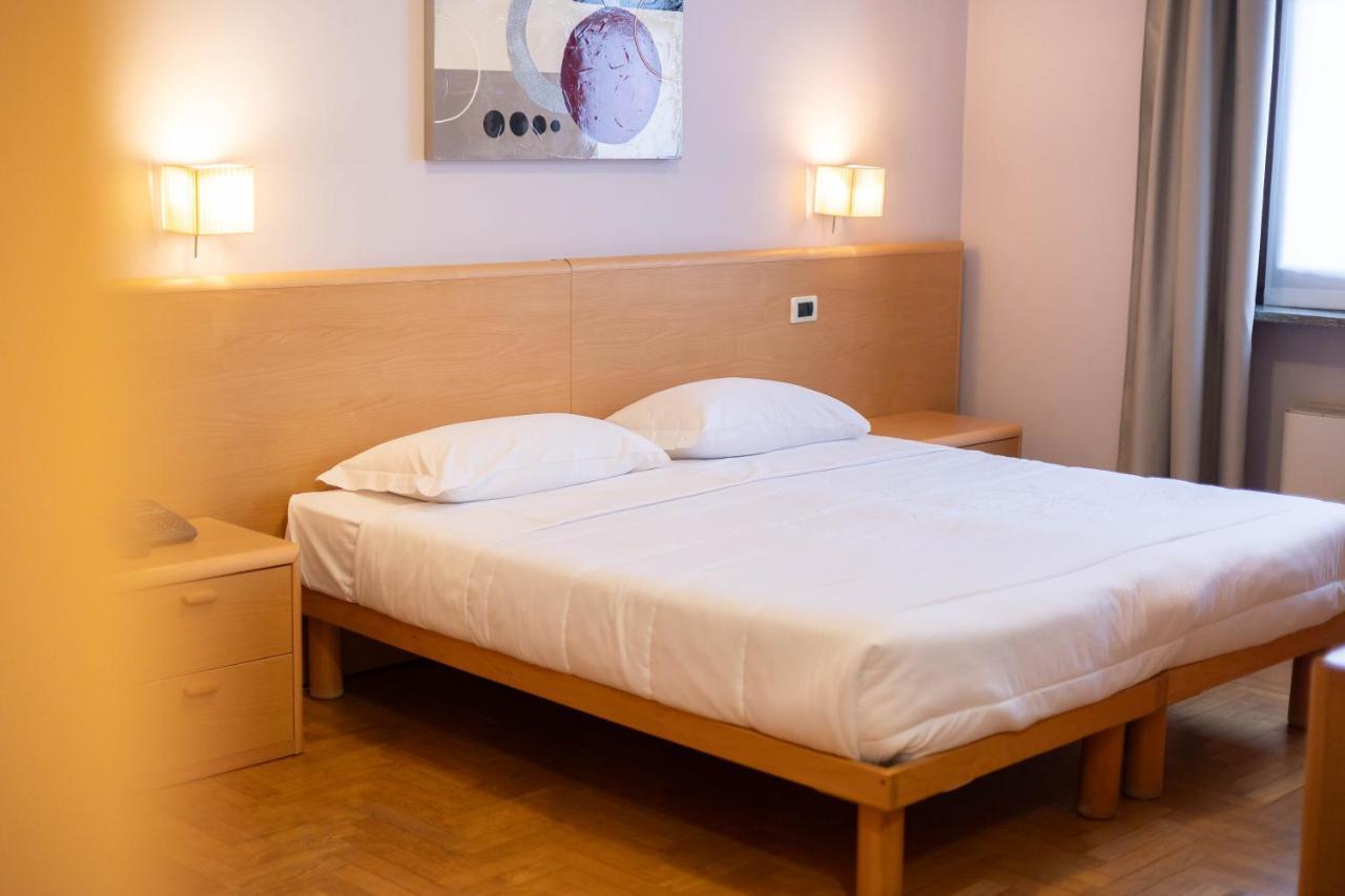 Hotel La Fertè Asti Bagian luar foto