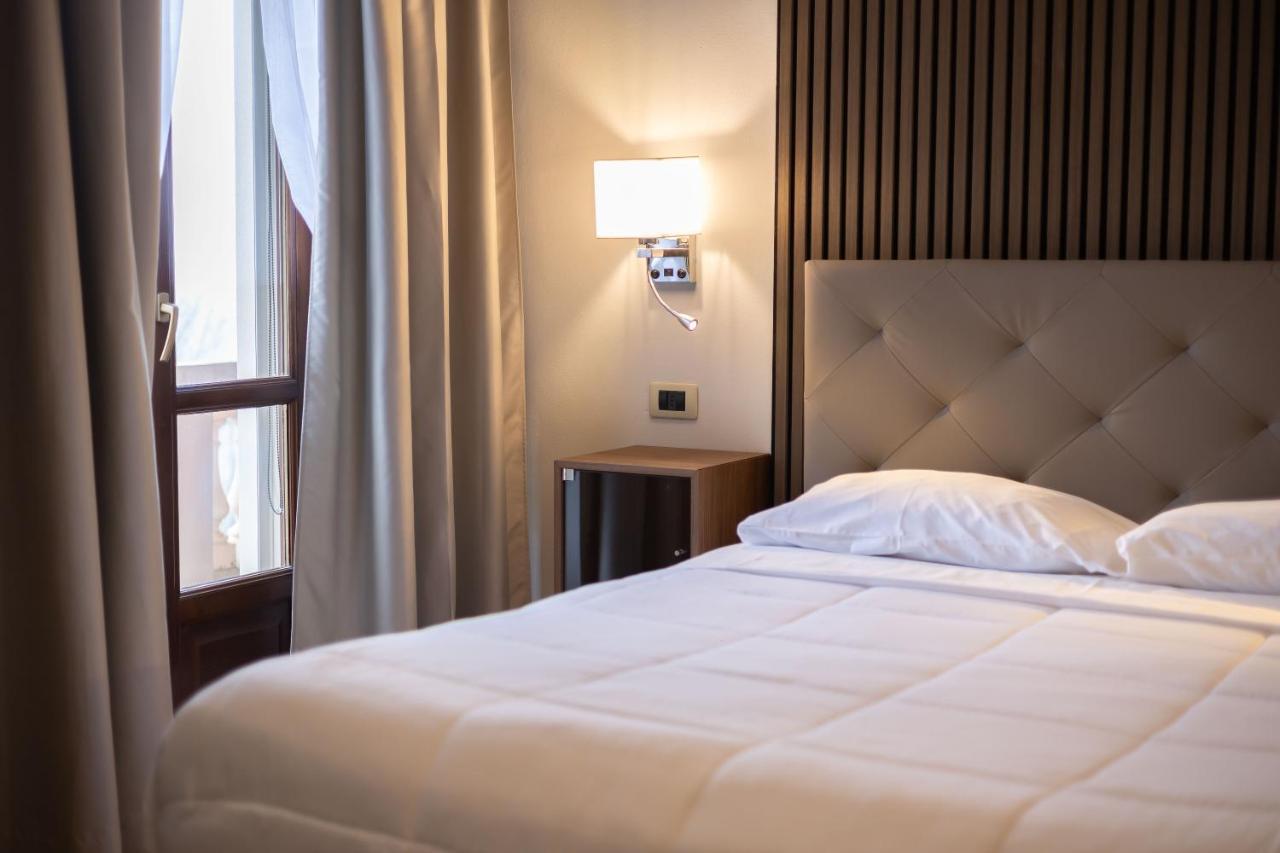 Hotel La Fertè Asti Bagian luar foto
