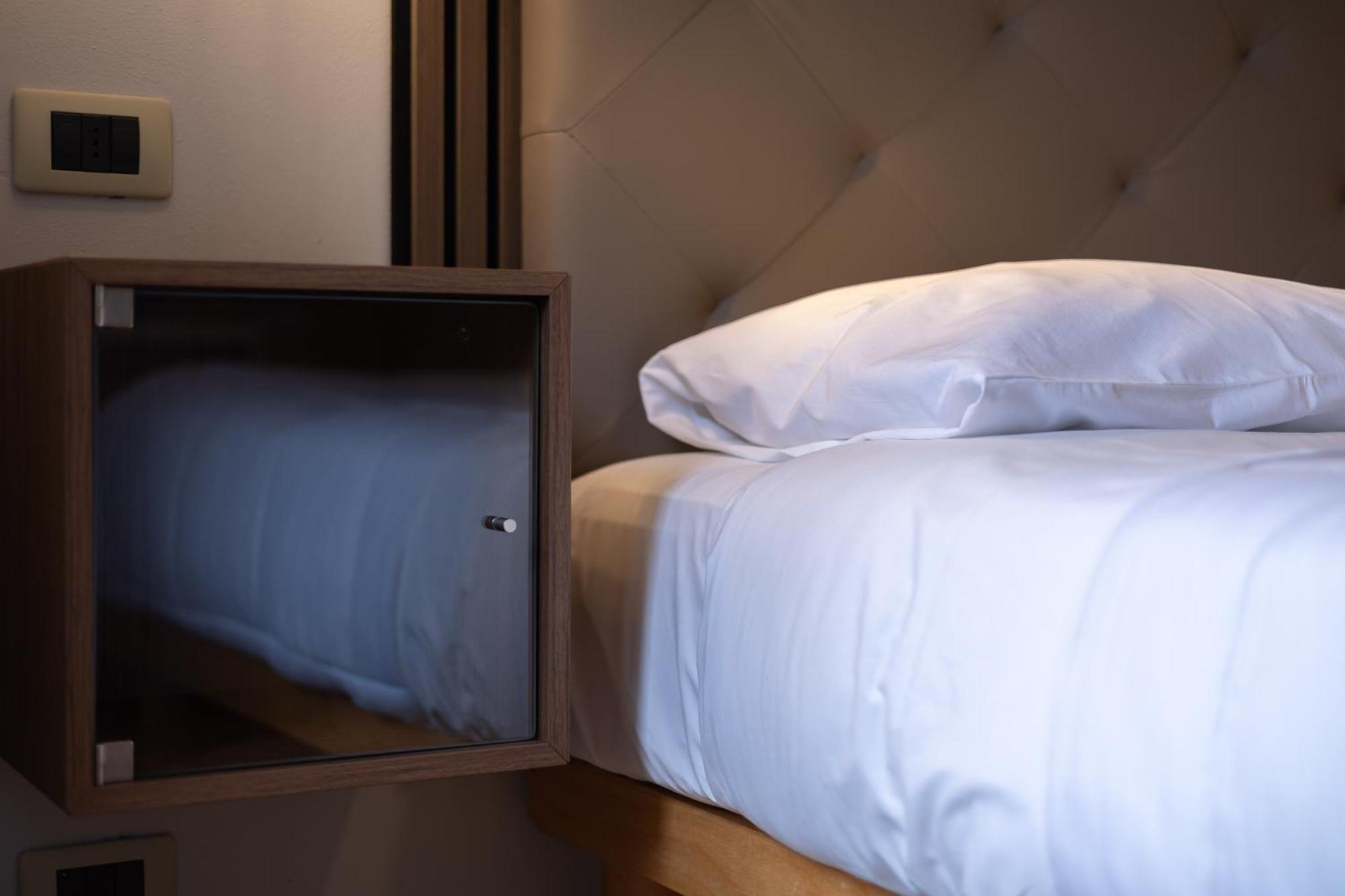 Hotel La Fertè Asti Bagian luar foto