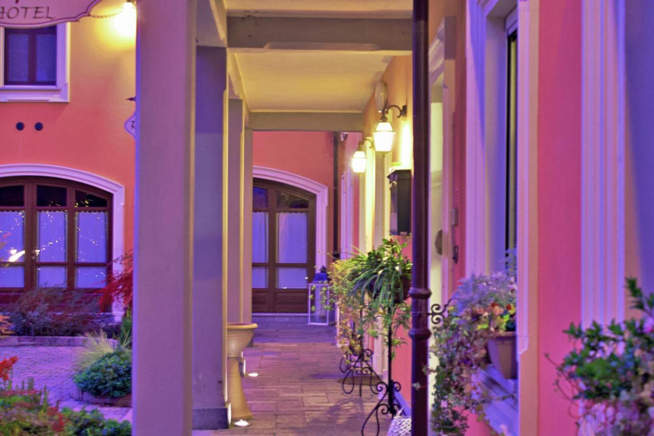 Hotel La Fertè Asti Bagian luar foto